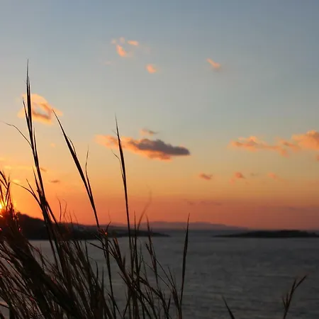 Ξενοδοχείο με διαμερίσματα Crystal View Mykonos
